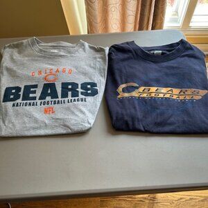 Men's Large Chicago Bears T-Shirts - Selling them together